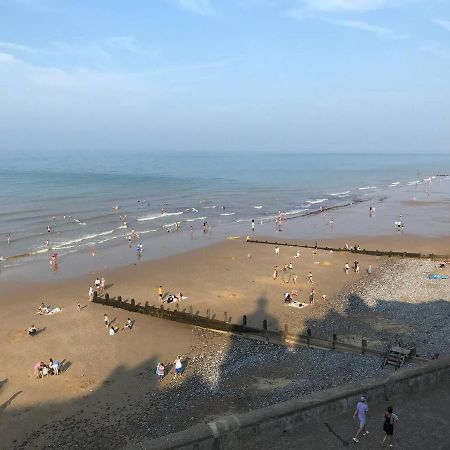 Cosy Beach House Steps From The Sea Cromer Extérieur photo